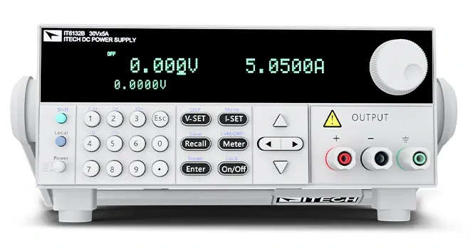 아이텍 ITECH IT6100B 고속 고정밀 DC 전원공급기 전면 디스플레이와 출력 단자 이미지
