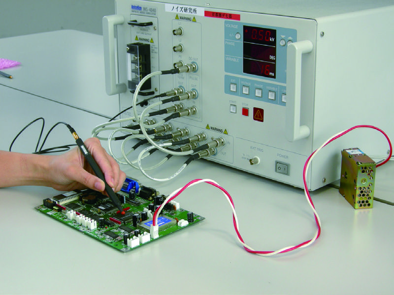 노이즈켄 NoiseKen INS-S220 S420 PCB 노이즈 인가 시험 예시